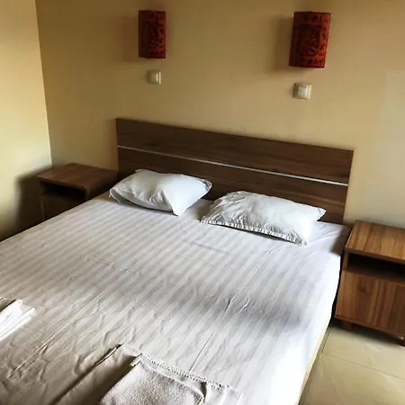 Vip In Garden * 索佐波尔